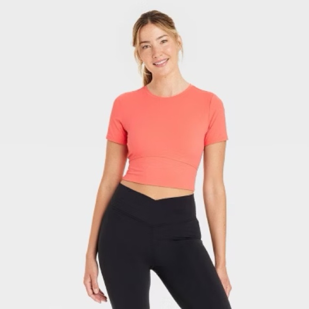 NWT Women’s Cropped Shorts Sleeve Shirt. Coral Red. XS Joylab